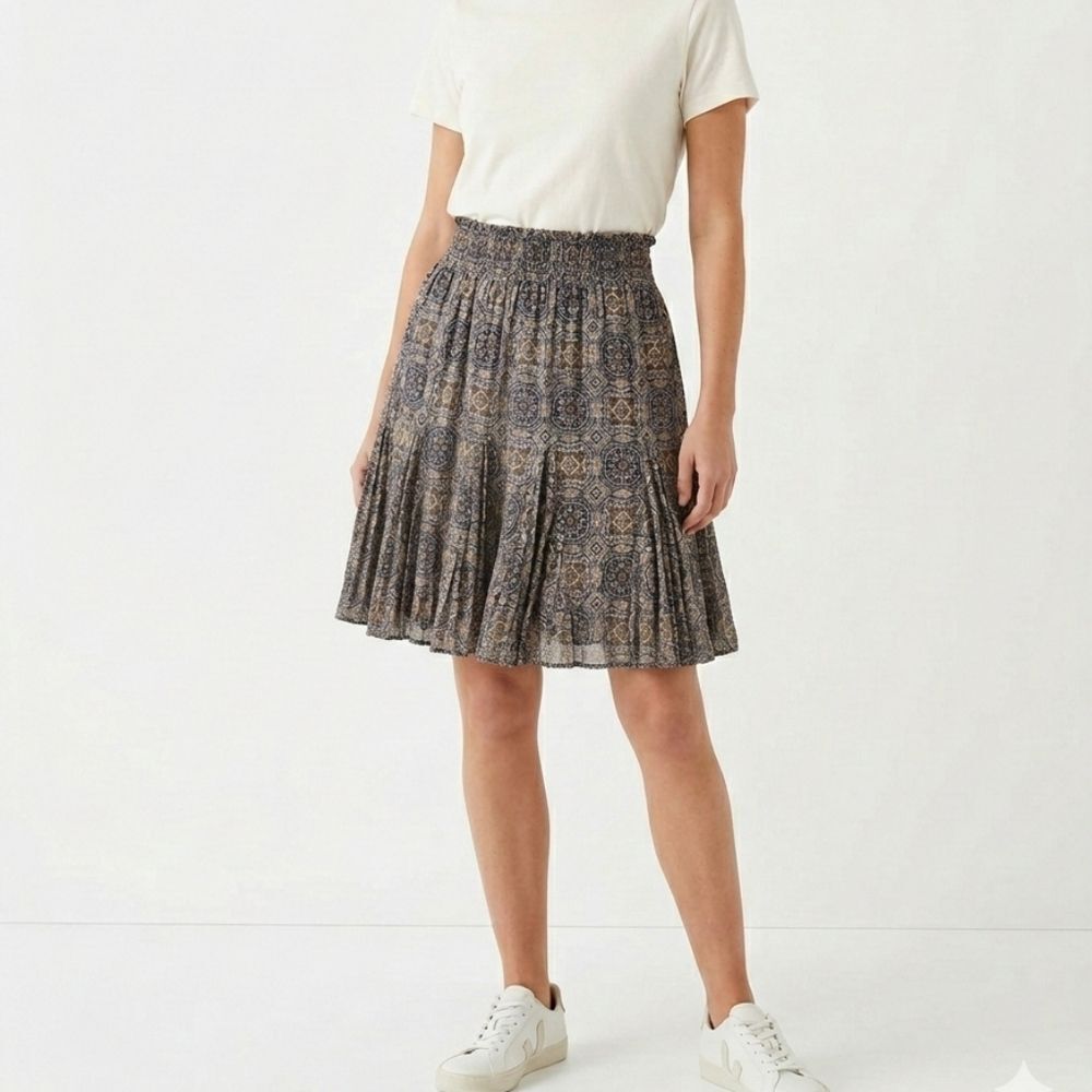 Banana Republic Medallion Print Smocked Waist Pleated Skirt Size Small